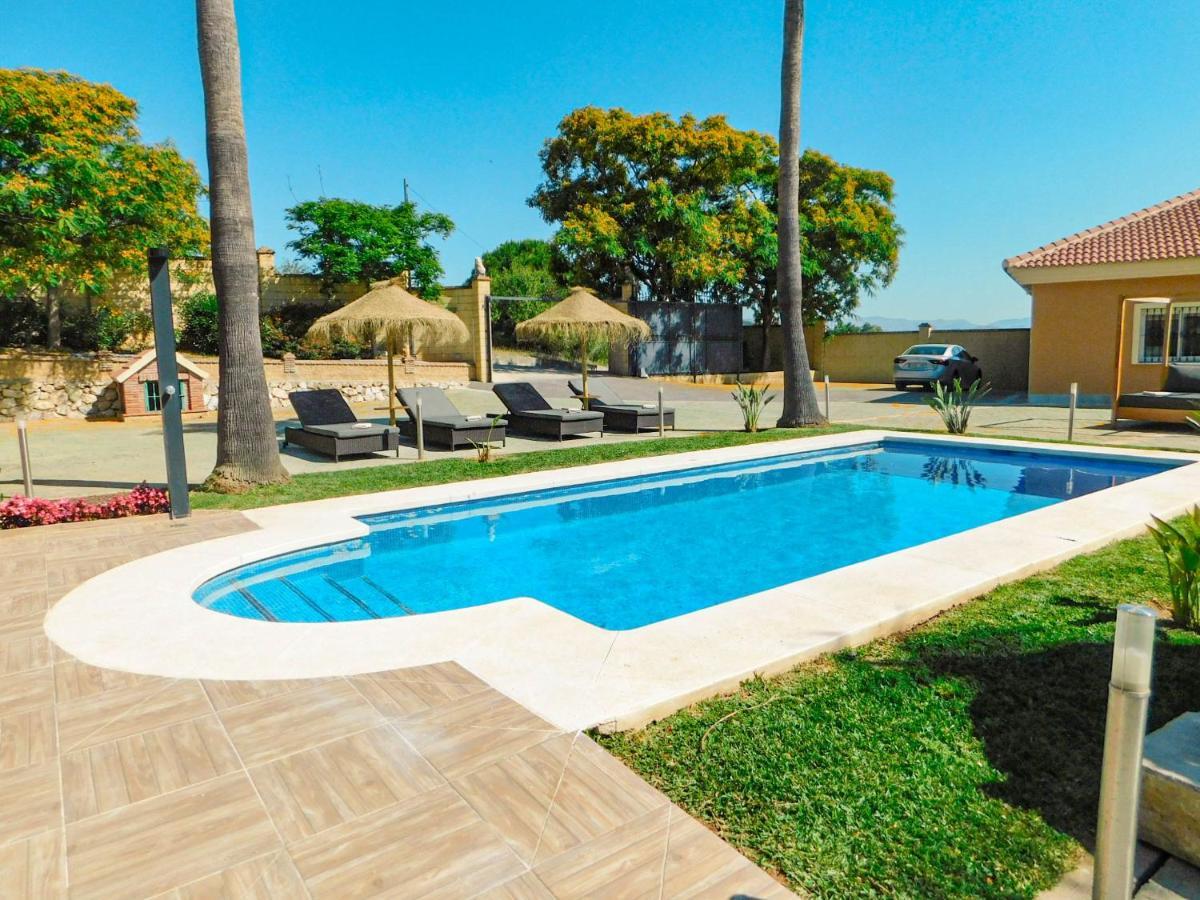 Tess Rancho Las Palmeras アラウリン・デ・ラ・トレ エクステリア 写真